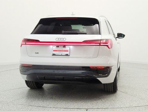 Used 2024 Audi Q8 e-tron Premium Plus w/ Premium Plus Package AWD/4WD image 6
