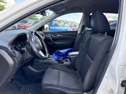 Used 2019 Nissan Rogue SV w/ Premium Package AWD/4WD image 15