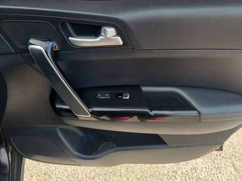 Used 2018 Kia Sportage EX FWD image 31
