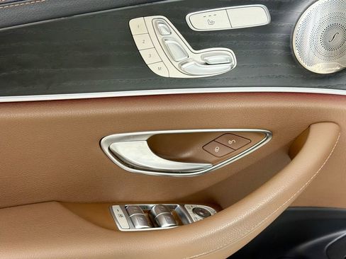 Used 2022 Mercedes-Benz E 350 Sedan image 18