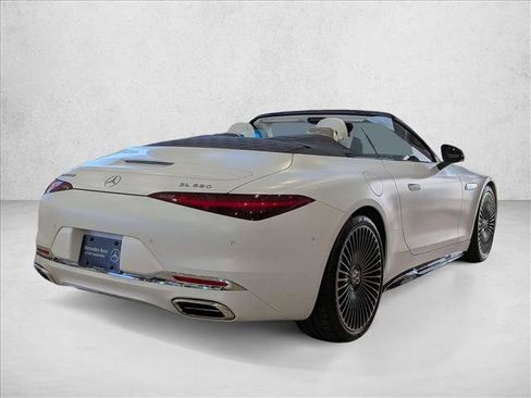 Used 2026 Mercedes-Benz Maybach SL 680 image 3