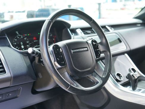 Used 2018 Land Rover Range Rover Sport SE image 11