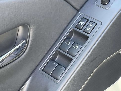 New 2026 Nissan Frontier SV w/ SV Convenience Package RWD image 14