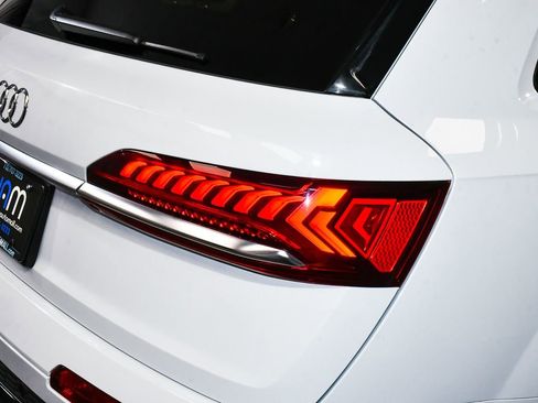 Used 2021 Audi SQ7 Premium Plus w/ Executive Package image 93