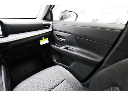 New 2026 Nissan Kicks SV w/ SV Premium Package FWD image 8