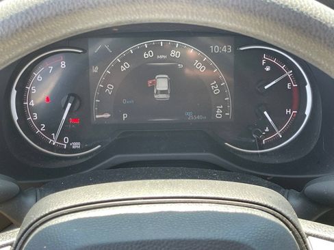 Used 2023 Toyota RAV4 LE FWD image 10