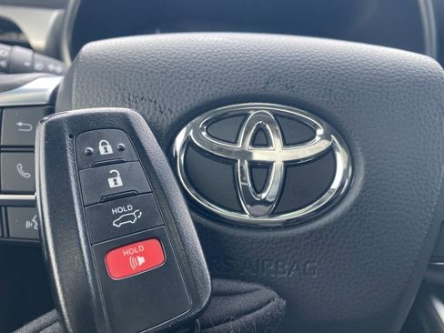 Used 2020 Toyota Highlander Platinum image 34