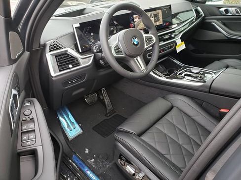 New 2026 BMW X5 M60i image 13