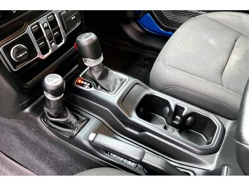 Used 2022 Jeep Wrangler Unlimited Sport AWD/4WD image 28