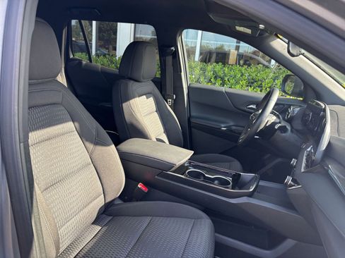 Used 2025 Chevrolet Equinox LT image 35