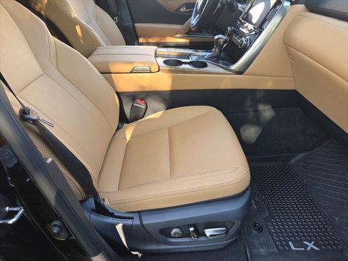 Certified 2025 Lexus LX 600 4WD w/ Appearance Package image 29