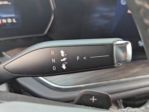 Certified 2025 Chevrolet Suburban Z71 image 30