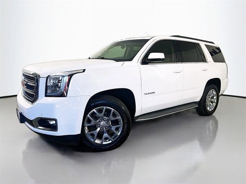Used 2015 GMC Yukon SLT w/ Open Road Package image 3