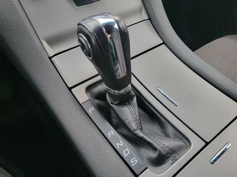 Used 2017 Ford Taurus SEL image 28