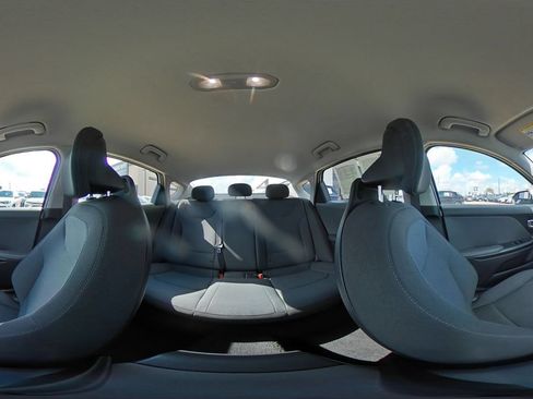 Used 2025 Kia K4 FWD image 36
