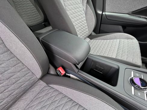 Certified 2025 Volkswagen Tiguan S FWD image 49