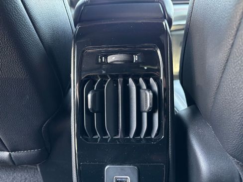 Used 2025 Jeep Compass Trailhawk image 23