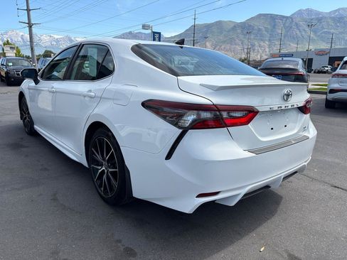 Used 2022 Toyota Camry SE w/ Convenience Package AWD/4WD image 8
