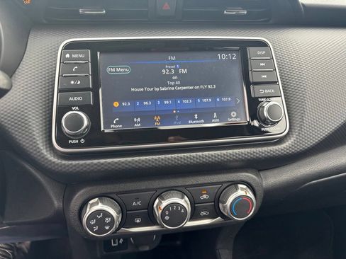 Used 2022 Nissan Kicks S w/ Interior Electronics Package FWD image 15