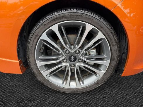 Used 2016 Hyundai Veloster Turbo FWD image 11