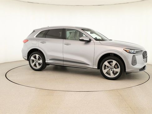 New 2025 Audi Q5 2.0T Premium Plus image 9