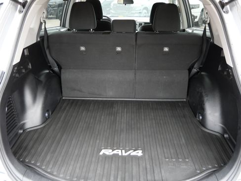 Used 2017 Toyota RAV4 LE w/ All Weather Liner Package AWD/4WD image 18