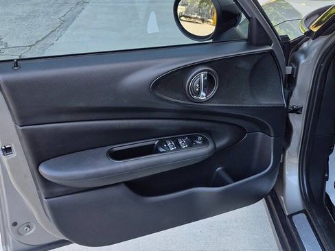 Used 2017 MINI Cooper Clubman FWD image 34