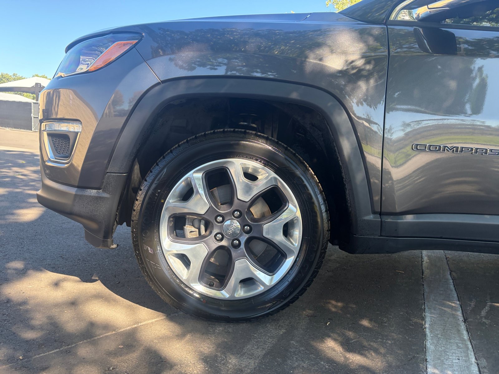 Used 2021 Jeep Compass Limited w/ Trailer Tow Group AWD/4WD image 10