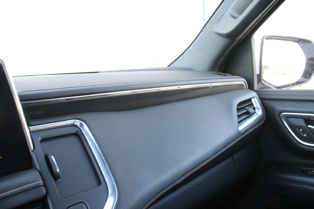 Used 2021 GMC Yukon AT4 w/ AT4 Premium Plus Package AWD/4WD image 18