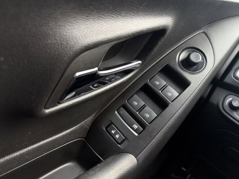 Used 2022 Chevrolet Trax LT w/ Driver Confidence Package image 11