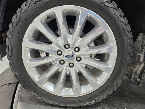 Used 2019 Ford F150 Limited w/ Trailer Tow Package image 12