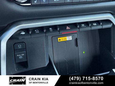 Used 2024 Toyota Tundra Platinum AWD/4WD image 18