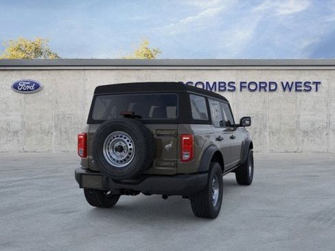 New 2025 Ford Bronco 4-Door image 8