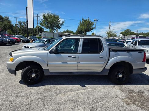 Used 2004 Ford Explorer Sport Trac XLT image 4
