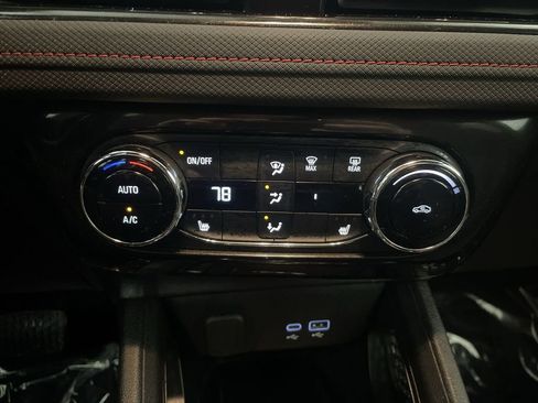 Used 2024 Chevrolet TrailBlazer RS w/ Convenience Package image 11