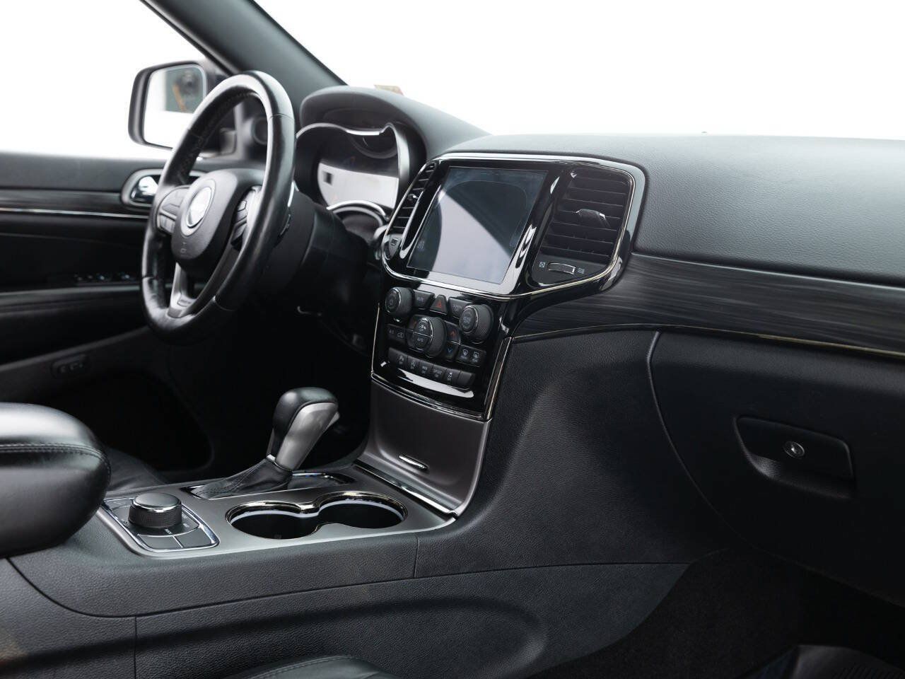 Used 2019 Jeep Grand Cherokee Limited AWD/4WD image 27