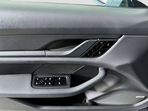 Used 2021 Porsche Taycan 4S image 20