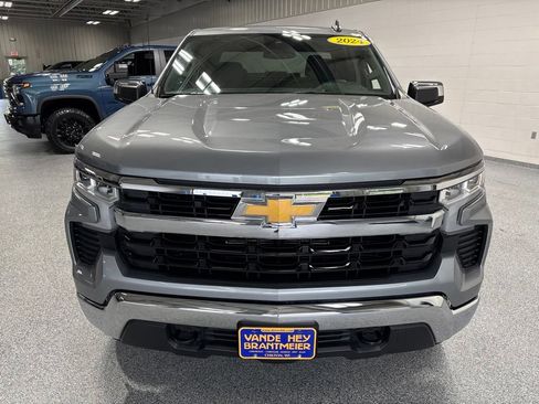 Used 2024 Chevrolet Silverado 1500 LT AWD/4WD image 2