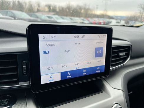 Used 2022 Ford Explorer XLT w/ Equipment Group 202A image 13