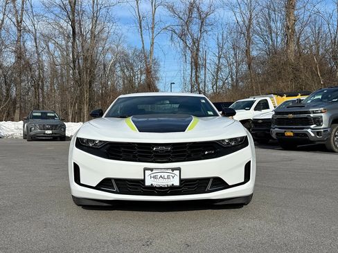 Used 2023 Chevrolet Camaro LT image 2