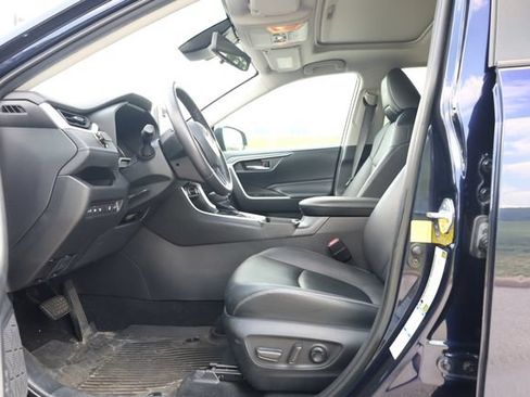 Used 2021 Toyota RAV4 XLE Premium AWD/4WD image 12