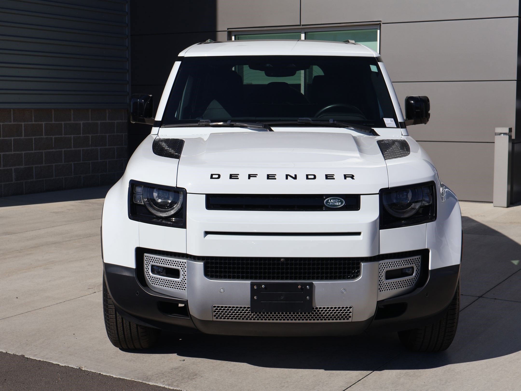 Used 2024 Land Rover Defender 110 S AWD/4WD image 2