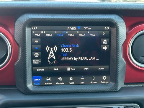 Used 2023 Jeep Gladiator Rubicon w/ Cold Weather Group AWD/4WD image 20