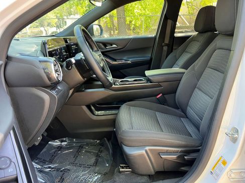 Used 2025 Chevrolet Equinox LT image 23