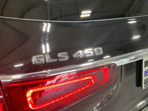 Used 2021 Mercedes-Benz GLS 450 4MATIC image 31