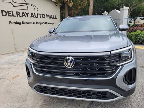 Used 2026 Volkswagen Atlas Cross Sport SE FWD image 3
