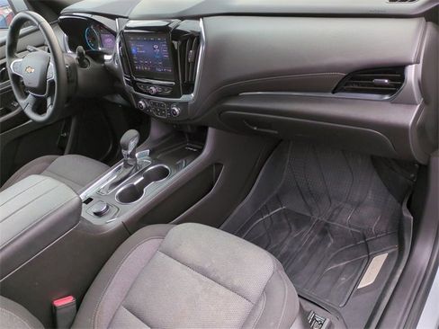Certified 2023 Chevrolet Traverse LT image 28
