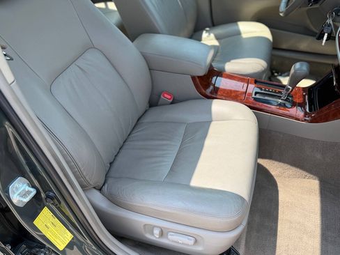 Used 2006 Toyota Camry XLE w/ VSC & Side Airbag Pkg FWD image 66