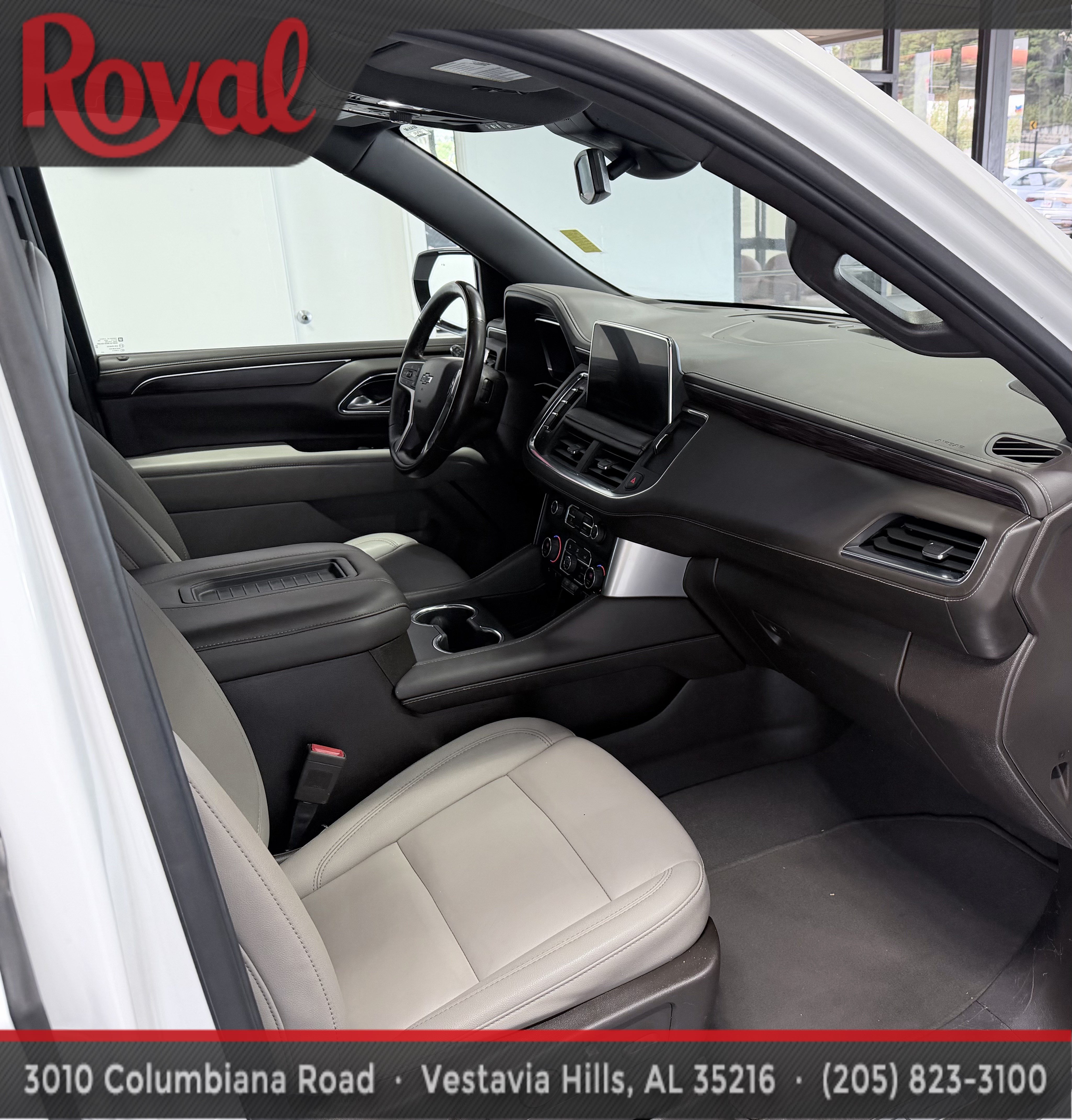 Used 2023 Chevrolet Tahoe Z71 w/ Luxury Package AWD/4WD image 17