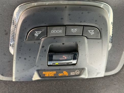 Used 2025 Toyota Corolla Cross AWD Hybrid image 29